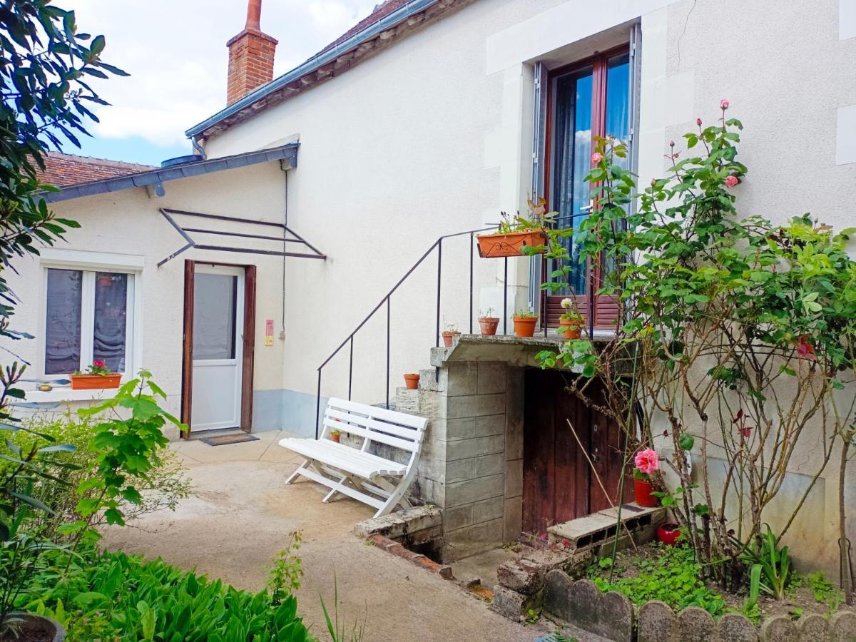 Petite Maison Etape Loire A Velo Ou Compostelle *